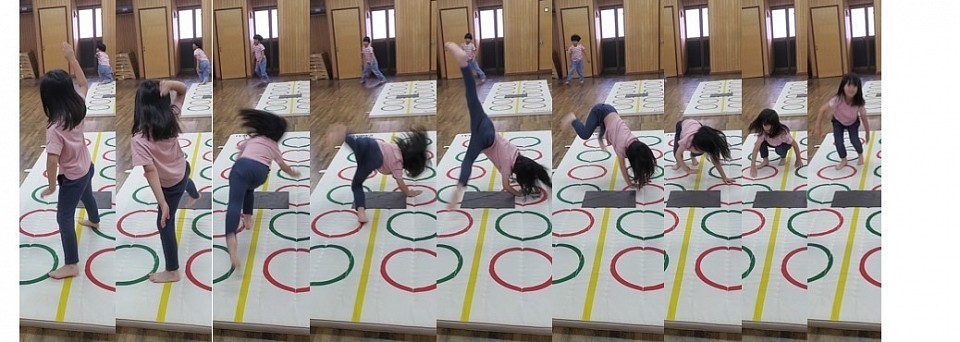 教室に入って２ヵ月、どんどん側転が大きくなってるHちゃん、熱心に日々の練習を頑張ってます！
