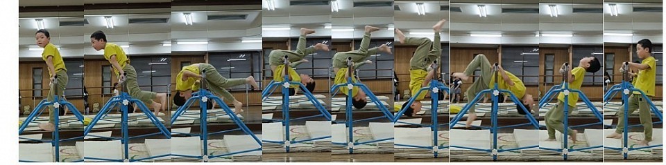 同じく補助具なし、１年生Kちゃん逆上がり成功！２人も小学生になってレベル上がってます！
