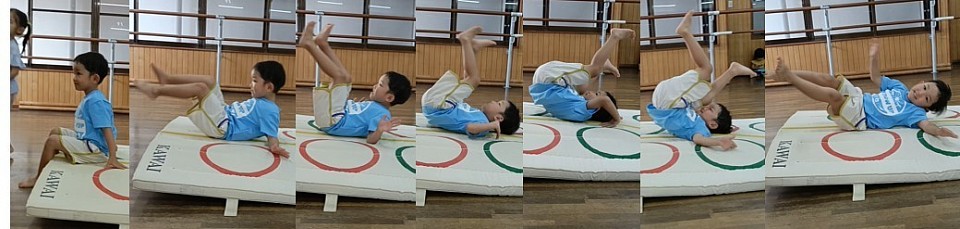身体を動かすことが楽しくてしかたない、そんな子達ばかりが集まった火曜日幼児クラス、雰囲気最高でレッスンを進めております。写真は坂道後転練習中の年中Ｓ君、この日は回れませんでしたが練習に楽しく取り組めているので問題なし！直に出来ます！！