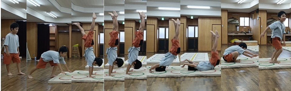 倒立前転、静止なしバージョンでの合格だったZ君、テスト明けレッスンで写真のように身体をまっすぐに撮らせてもらえました。これだったら静止ありで合格できたんんですよ！まぁ、次のテストの楽しみにとっておきましょう！！