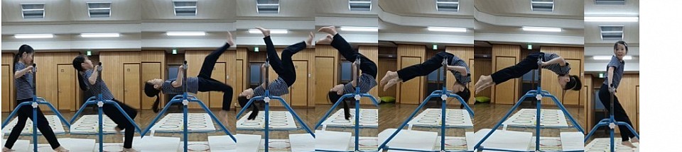 下のR君と同じく教室に入って一カ月で写真のように逆上がり、跳び箱８段、大きく回る側転などなど、初日出来なかったことを猛スピードで吸収してくれたRちゃん。みんな飲み込み早すぎますよ～！
