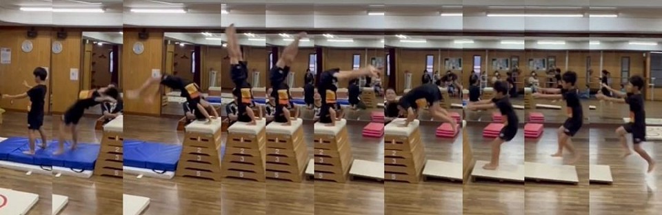 「ヘッド転回」成功者1人目！3点倒立の練習に時間をかける理由は身体を強くすること、そしてヘッド転回に繋げるためなのです！3年生T君絶好調！