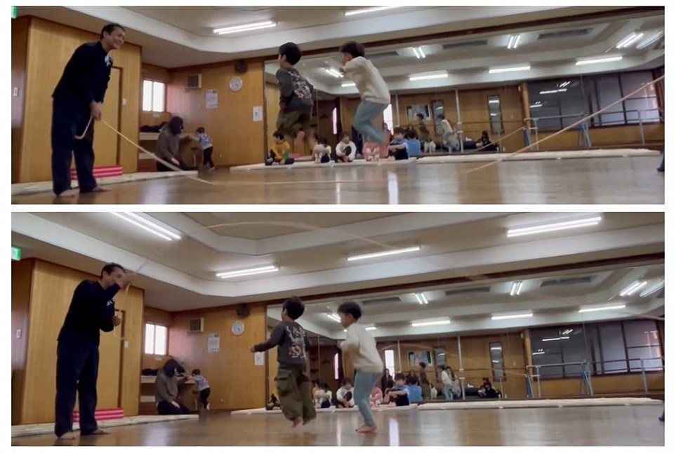 保護者様からいただいた動画からのご紹介です。現状すべて鈴井１人で進めてるため縄を回しながらの撮影は不可能、ご協力ありがとうございます！写真は幼児クラスのサブ種目おおなわ、年中男子２名で跳んでます。２人に限らず全員が大きく成長しています！