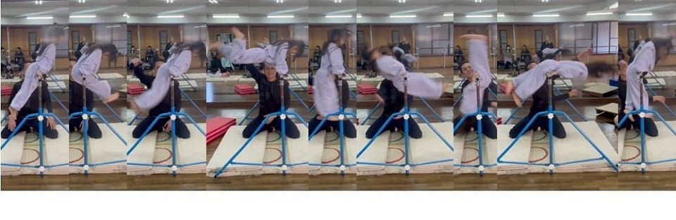 「後方支持回転」“空中逆上がり”なんて言い方の方が分かりやすいですか？！幼児クラスでただ1人成功Aちゃん！