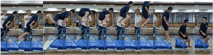 鉄棒「乗りジャンプ」、テスト項目にある技でみんな確実に恐がります！ただ慣れてしまえば「あらカンタン！」そんな感じで出来る技でもあります。この日のクラスではただ１人合格したＨ君、実はこの後前にジャンプせずに「フット下り」に繋げる伏線技だったりします！